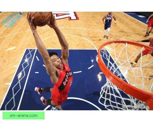 富尔茨迎来猛龙生涯首秀 接巴恩斯精准助攻命中首球
